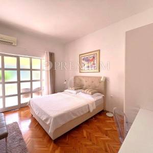 Malinska, apartman s okućnicom, blizu mora!