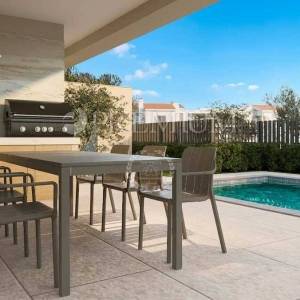 Malinska, kuća s bazenom i pogledom na more – novogradnja!