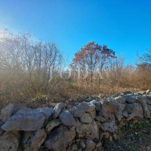 Malinska - okolica - građevinsko zemljište, pogled more!