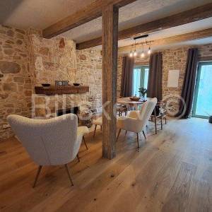 Manja kamena renovirana kuća u centru Blato, Korčula