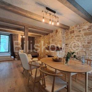 Manja kamena renovirana kuća u centru Blato, Korčula