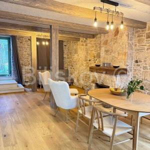 Manja kamena renovirana kuća u centru Blato, Korčula