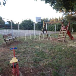 Marčana, Krnica, kuća s bazenom nedaleko mora