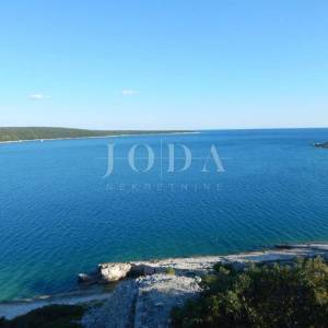 Marčana, Krnica, kuća s bazenom nedaleko mora