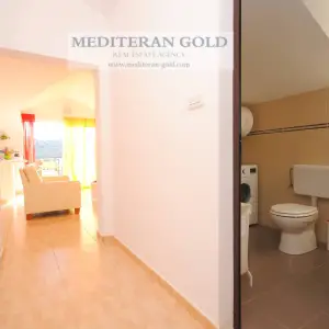 Marina, Vinišće,  samostojeća apartmanska kuća