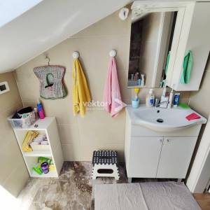 Marinići, 162m2, uređen 4-soban s dnevnim boravkom 