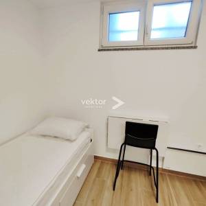 Marinići, 162m2, uređen 4-soban s dnevnim boravkom 