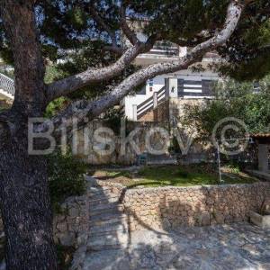 Marušići, prodaja, kuća sa dva apartmana, pogled na more