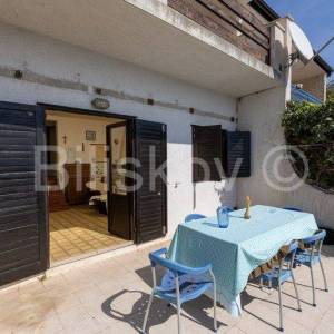 Marušići, prodaja, kuća sa dva apartmana, pogled na more