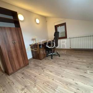 Matulji - Bregi, odličan stan od 127.71m2, terasa, zajednički bazen