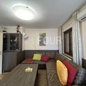 Matulji - Bregi, odličan stan od 127.71m2, terasa, zajednički bazen