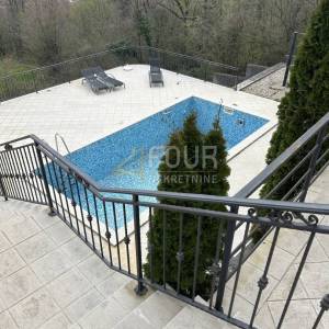 Matulji - Bregi, odličan stan od 127.71m2, terasa, zajednički bazen