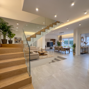 MATULJI, MUČIĆI - Novogradnja! Dvojna kuća s prostranom okućnicom i garažom