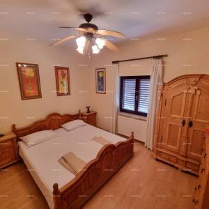 Medulin! Kuća s 4 stana !