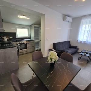 MEDULIN, KUĆA s ukupno 10 apartmana. Fucane