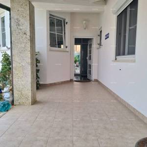 MEDULIN, KUĆA s ukupno 10 apartmana. Fucane