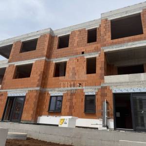 Medulin – moderan stan u novogradnji, 2 spavaće sobe, velika terasa s pogledom na more