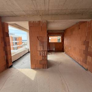 Medulin – moderan stan u novogradnji, 2 spavaće sobe, velika terasa s pogledom na more