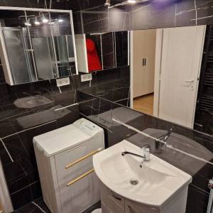 Medveščak,2S stan 50m2 u manjoj stambenoj zgradi na odličnoj lokaciji