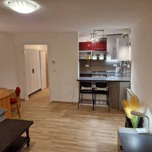 Medveščak,2S stan 50m2 u manjoj stambenoj zgradi na odličnoj lokaciji