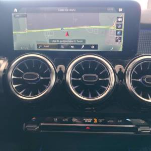 Mercedes-Benz GLB 200D