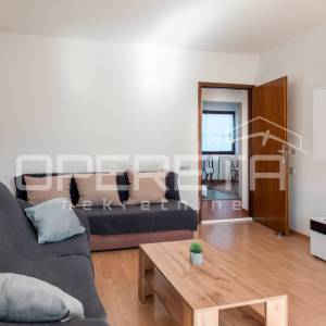 MIRNA ULICA, tri ODVOJENE STAMBENE CJELINE