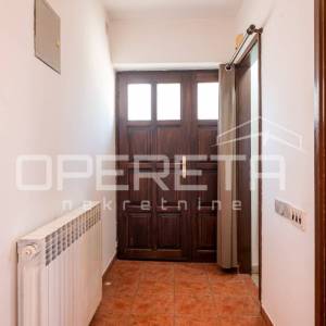 MIRNA ULICA, tri ODVOJENE STAMBENE CJELINE