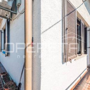 MIRNA ULICA, tri ODVOJENE STAMBENE CJELINE