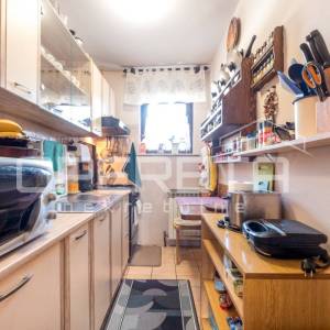 MIRNA ULICA, tri ODVOJENE STAMBENE CJELINE