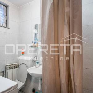 MIRNA ULICA, tri ODVOJENE STAMBENE CJELINE