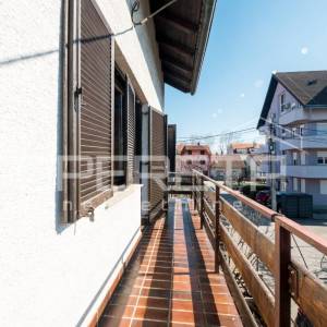 MIRNA ULICA, tri ODVOJENE STAMBENE CJELINE