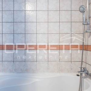 MIRNA ULICA, tri ODVOJENE STAMBENE CJELINE