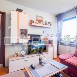 MIRNA ULICA, tri ODVOJENE STAMBENE CJELINE