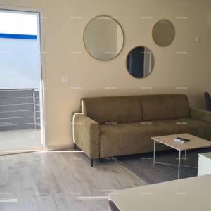 Moderan apartman s parkirnim mjestom i ostavom u bloku F, u blizini Umaga!