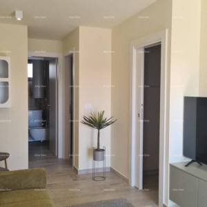 Moderan apartman s parkirnim mjestom i ostavom u bloku F, u blizini Umaga!