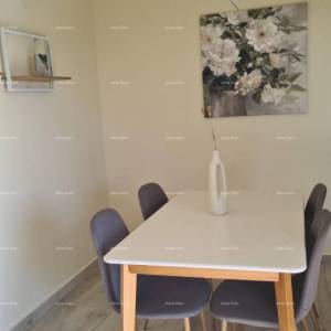 Moderan apartman s parkirnim mjestom i ostavom u bloku F, u blizini Umaga!