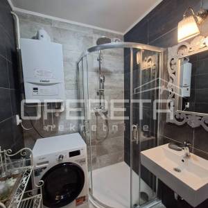 Moderan i potpuno namješten dvosoban stan 33m2 - najam