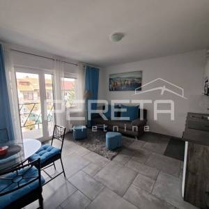 Moderan i potpuno namješten dvosoban stan 33m2 - najam