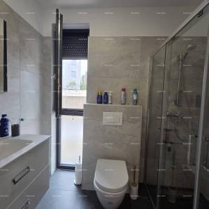 Moderan stan 70 m2 s vrtom – Štinjan, Pula