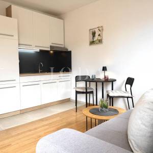 Moderan studio apartman svega 250 m od mora, Njivice