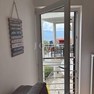 Moderan studio apartman svega 250 m od mora, Njivice