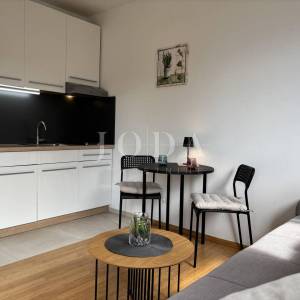 Moderan studio apartman svega 250 m od mora, Njivice