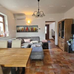 Moderna obiteljska kuća sa bazenom u Svetom Lovreču