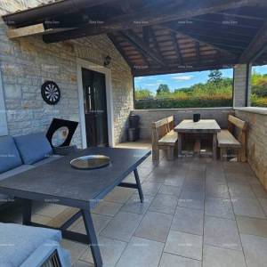 Moderna obiteljska kuća sa bazenom u Svetom Lovreču