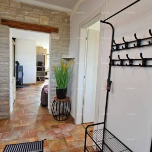 Moderna obiteljska kuća sa bazenom u Svetom Lovreču