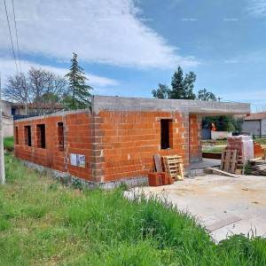 Na prodaju kuća u izgradnji – Muntić.