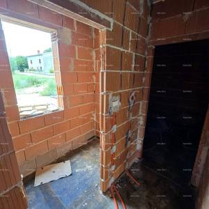 Na prodaju kuća u izgradnji – Muntić.