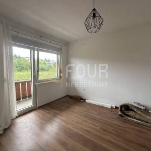 Najam, Hosti, poslovni prostor, 13m2