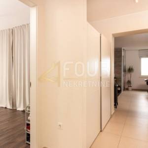 Najam, Marčelji, 84.13m2, 2s+db, balkon i terasa, zajednički bazen