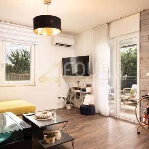 Najam, Marčelji, 84.13m2, 2s+db, balkon i terasa, zajednički bazen